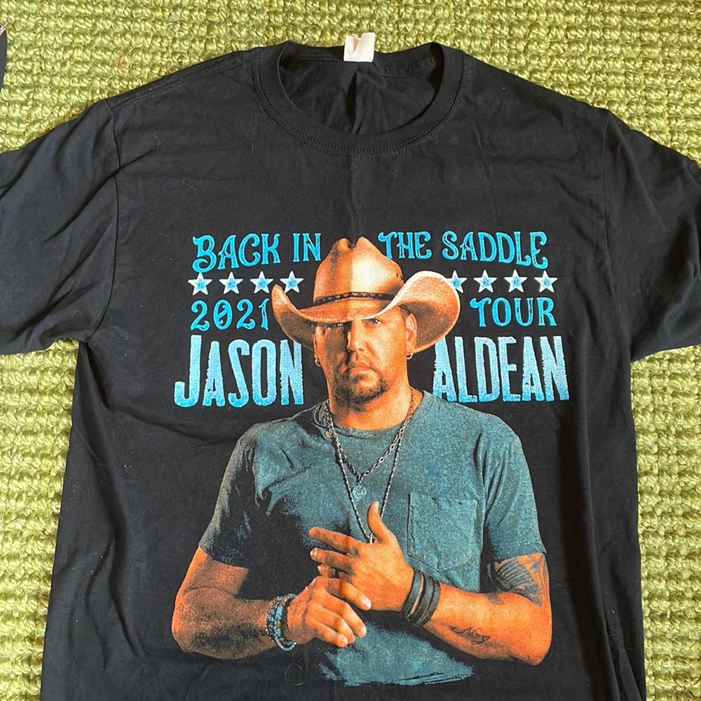 Jason aldean back in the saddle tour shirt!!!